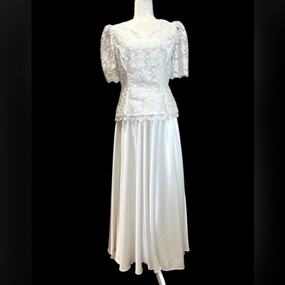 CREATIVE TOUCH White Lace Vintage 2 Piece Formal/Bridal Dress Size Small - Picture 1 of 12